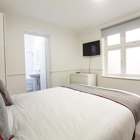 Oyo Brunel Hotel Uxbridge Dış mekan fotoğraf