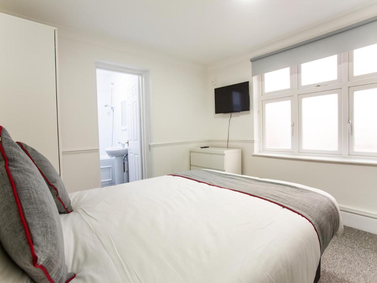 Oyo Brunel Hotel Uxbridge Dış mekan fotoğraf