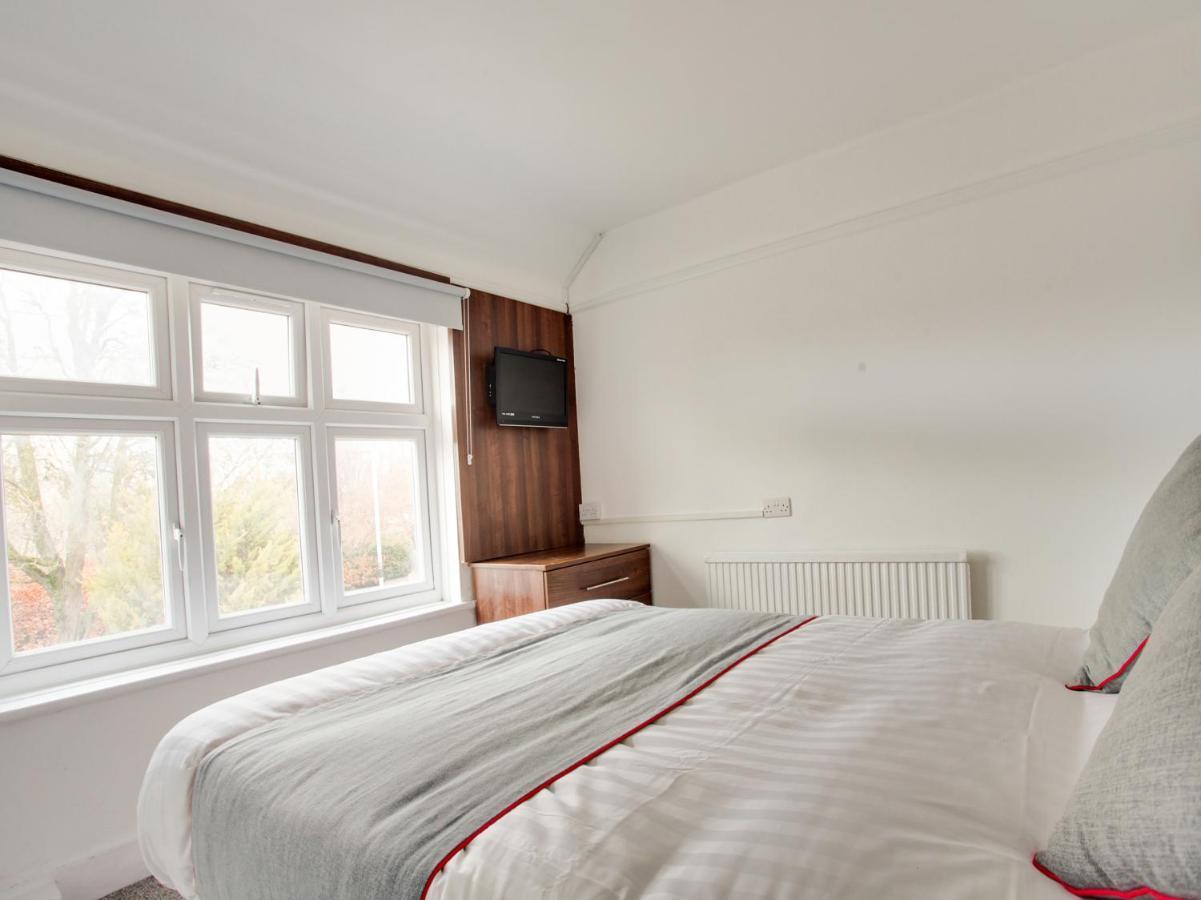 Oyo Brunel Hotel Uxbridge Dış mekan fotoğraf