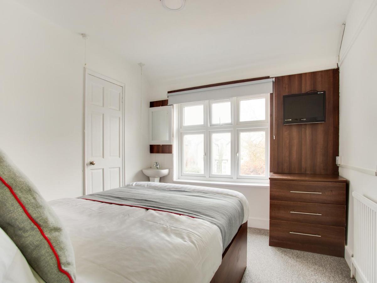 Oyo Brunel Hotel Uxbridge Dış mekan fotoğraf