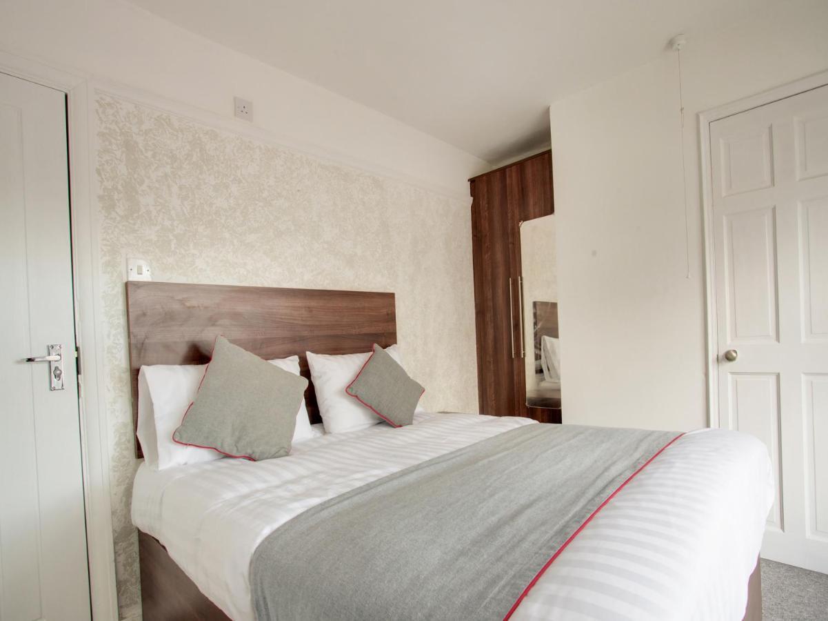 Oyo Brunel Hotel Uxbridge Dış mekan fotoğraf