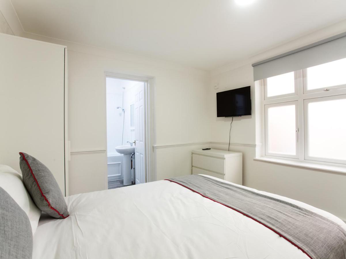 Oyo Brunel Hotel Uxbridge Dış mekan fotoğraf