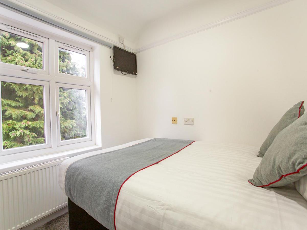 Oyo Brunel Hotel Uxbridge Dış mekan fotoğraf